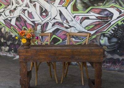pallet-signing-table