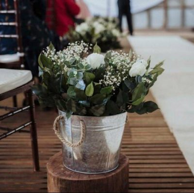 floral-aisle-buckets